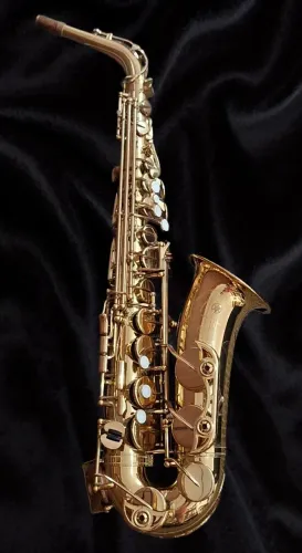 Saxofone Alto Yamaha YAS-62  seminovo 