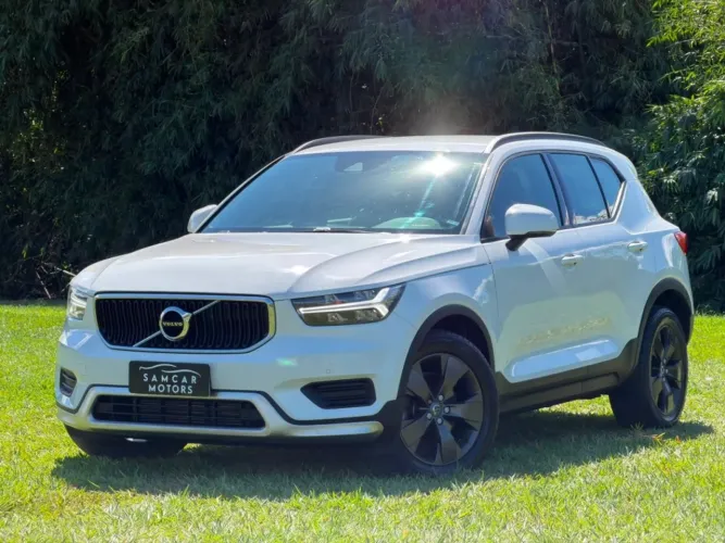 Volvo XC40 XC 40 T-4 Momentum 2.0 190cv FWD 2020