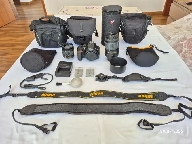 Nikon D5600, com 13k Cliques, Lentes 18-55 e 55-300, 2 Baterias e acessórios