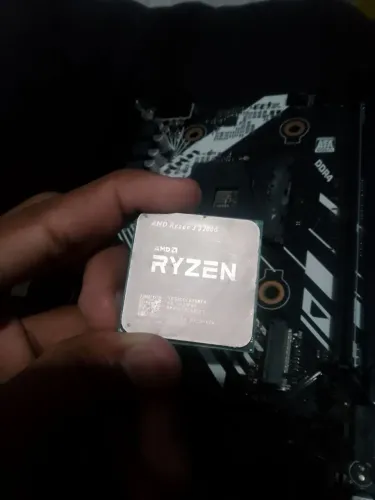 Vendo ou troco Ryzen 3200Gg+placa mãe b450M-DA por 350