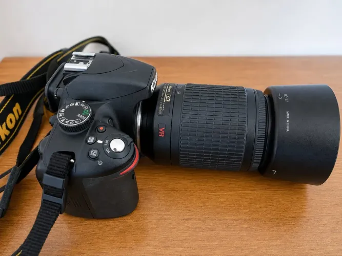NIKON 3200 + LENTE 55-200MM