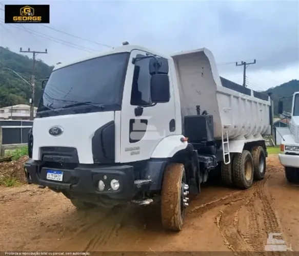 Caminhão Ford CARGO 2629 E 6x4 - Caçamba
