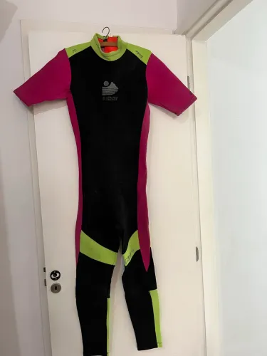 Roupa de borracha surf