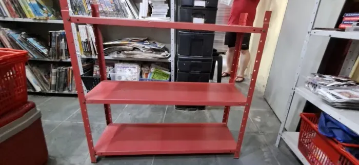 Estante de metal Vermelha 94x30x90 cm (cxlxa)