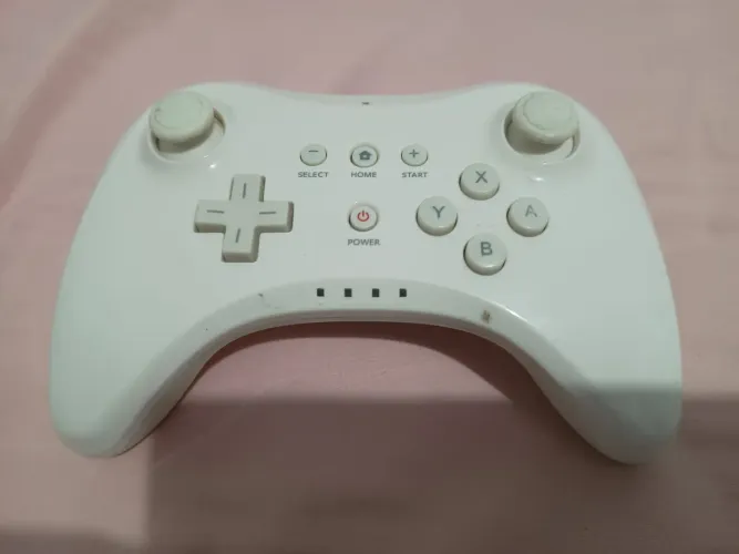 Controle pro na cor branca para Wii u
