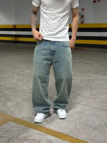 Calça Jeans Reta Presence Dirty Basic tamanho 40 nova com etiqueta