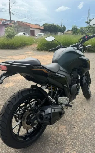 YAMAHA 250,24/24