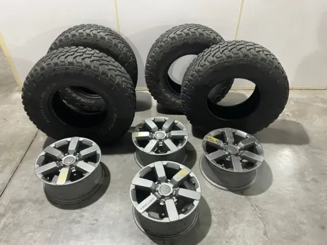 PNEUS E RODAS TROLLER XBRI 35X12.50R17LT