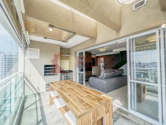 Cobertura duplex para venda e locação no Brooklin. São 2 suítes e 2 vagas fixas. Churrasqu