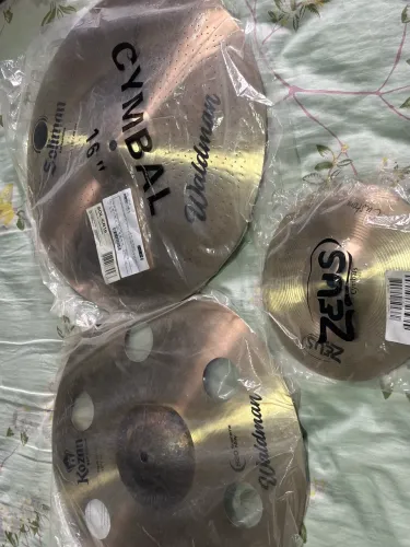 Pratos de bateria seminovos