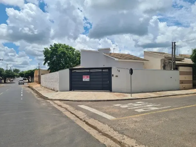 Casa de Esquina no Bairro Parque São Carlos, Dracena/SP