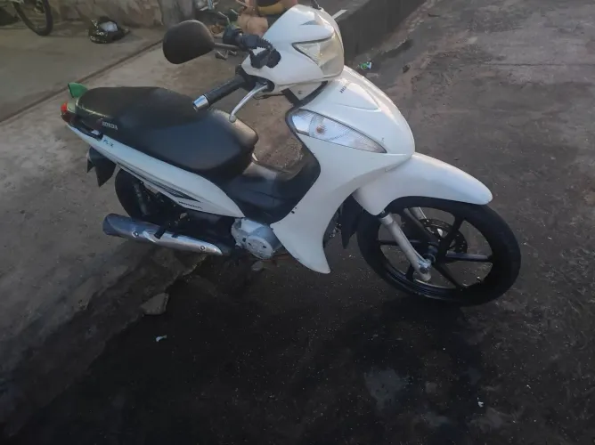 Vendo biz 125cc ex flex em dias