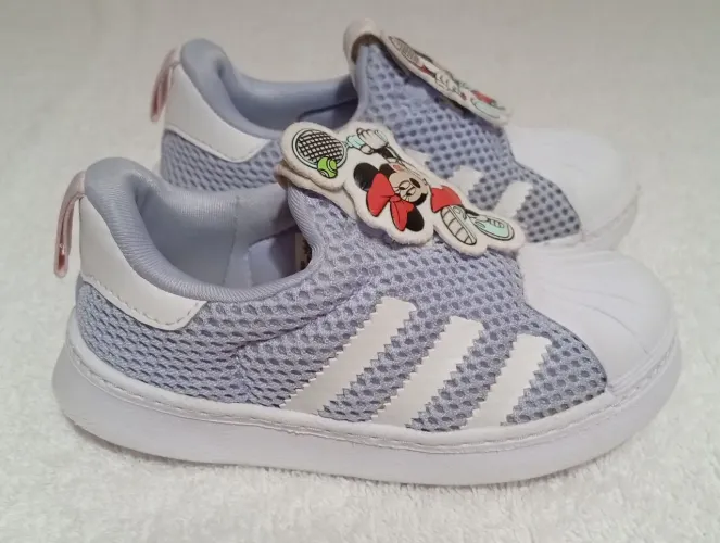 Tênis Adidas infantil Tam 22