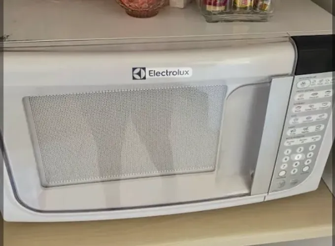 Vendo microondas Electrolux 