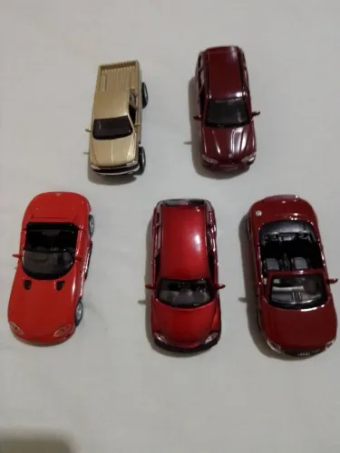 KIT 5 CARRINHOS COLECIONÁVEIS MAISTO ESCALA 1.36 12CM METAL SÃO PAULO 