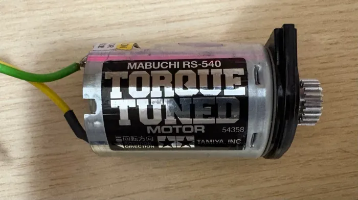 Motor Brushed Tamiya Torque Tuned 540 para automodelos 1/10 com montante original do TT02