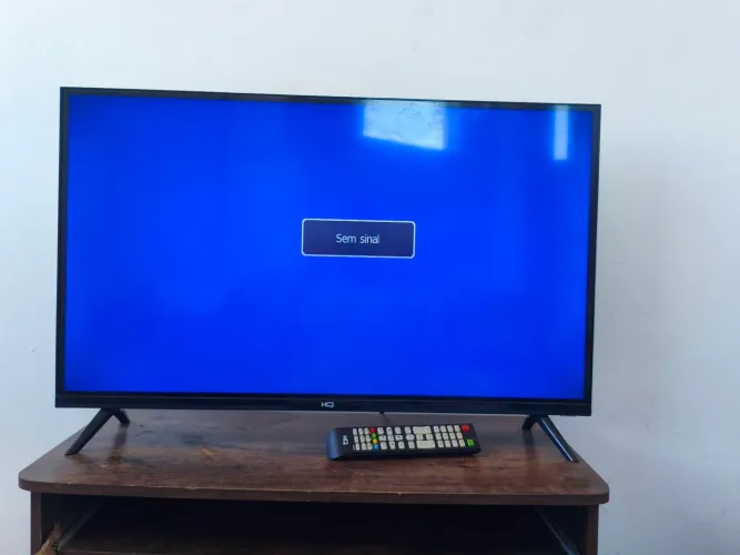 TV HQ 32" LED - Ótimo Estado