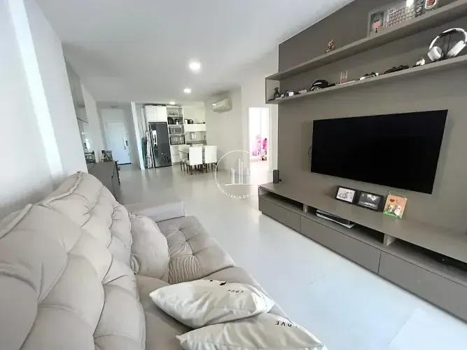 Apartamento 3 Quartos com 1 Suíte 2 Demi Suíte- Kobrasol - CEN