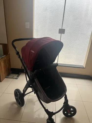 Carrinho de bebê kiddo 
