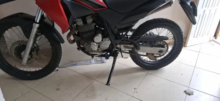 XRE 2012 cm a roupa da 2018 cabeçote vela fina