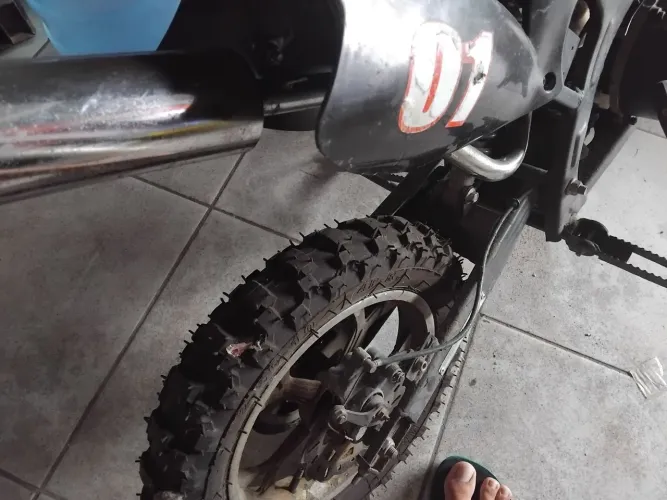 Motinha para crianças movida a gasolina
