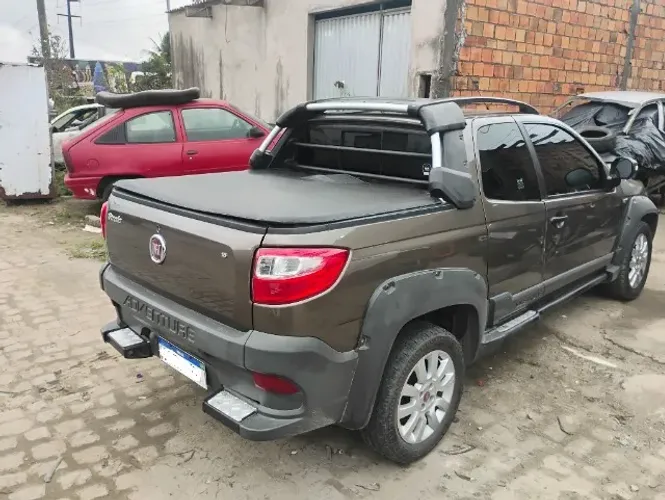 Fiat Strada Adventure1.8/ 1.8 Locker Flex CD 2015