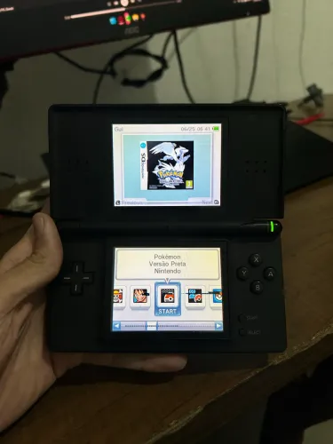 Nintendo DS Lite + R4