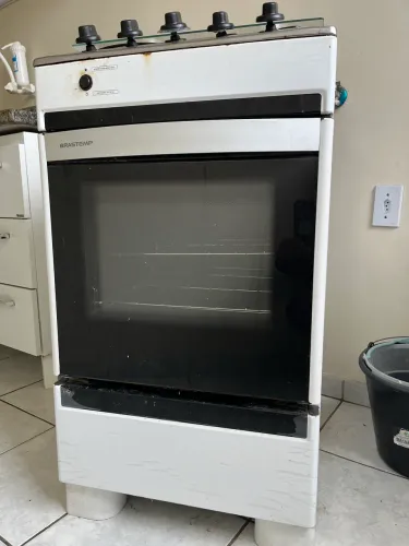 Vendo fogão Brastemp pouco usado? 400 reais