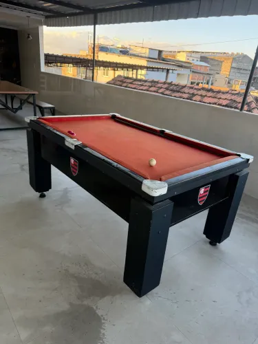 vendo mesa de sinuca completa 