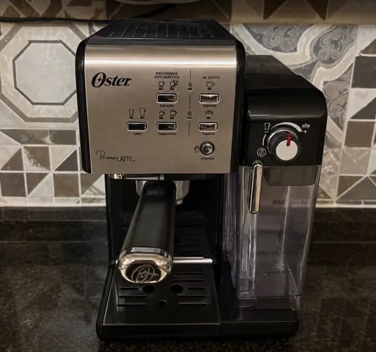 Cafeteira Oster Prima Latte
