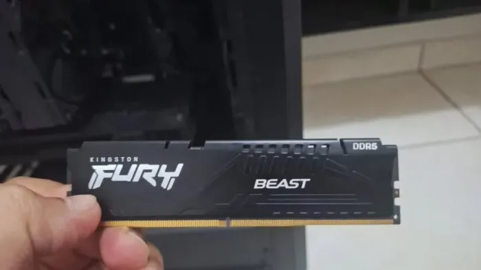 Memória RAM DDR5 32GB 6000MHz Kingston Fury Beast - Estado de Nova - Faço Entrega