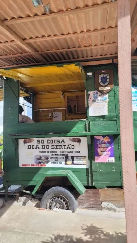 Trailer com geladeira, freezer e balança