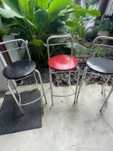 Kit 3 Banquetas Altas de Alumínio - R$ 150