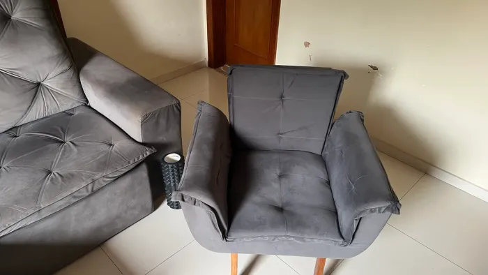 Poltrona semi nova 