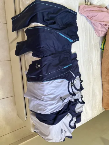 Doação de fardas do Colégio Adventista 