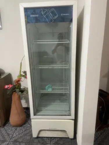 Expositora de bebidas Metalfrio