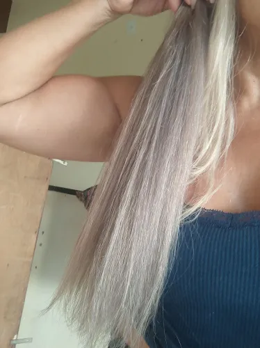 Cabelo Loiro Acinzentado