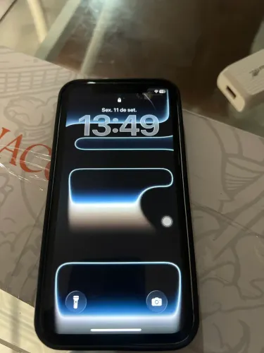 Iphone 11 na carcaça do 17
