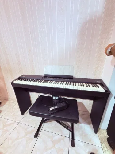 Piano elétrico roland