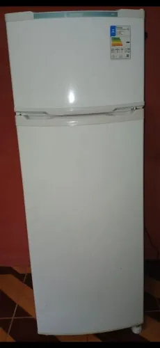 Geladeira Consul Duplex Branca - Ótimo Estado e Funcionando Perfeitamente