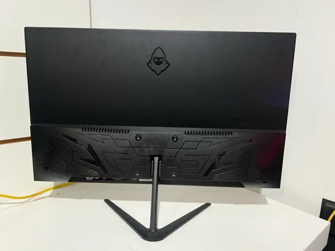 Monitor gamer - 144hz - 1ms - 24polegadas - Full hd (semi novo)