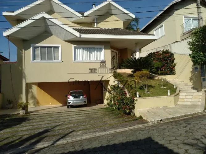 Casa Condomínio em Jacareí