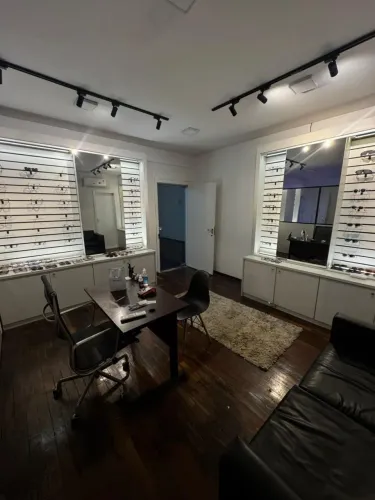 Expositor com led para óticas