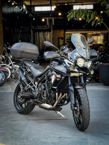 TRIUMPH TIGER 800 XRX