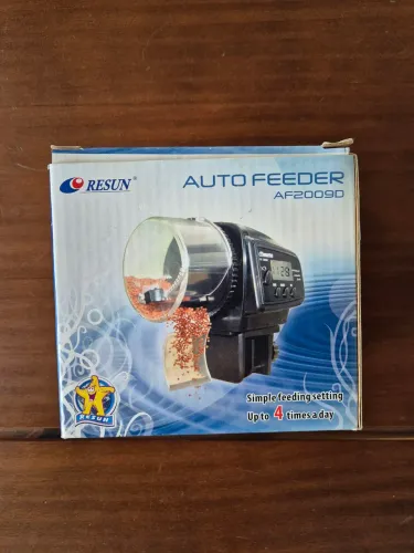 Alimentador automático para peixes