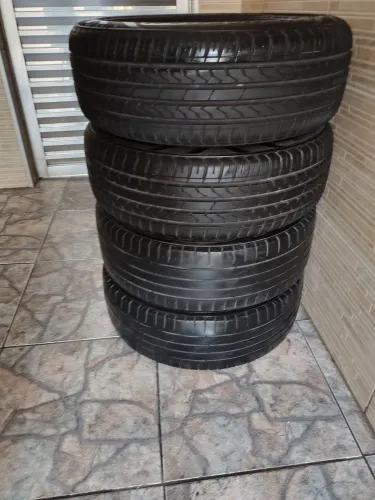 Pneus aro 15