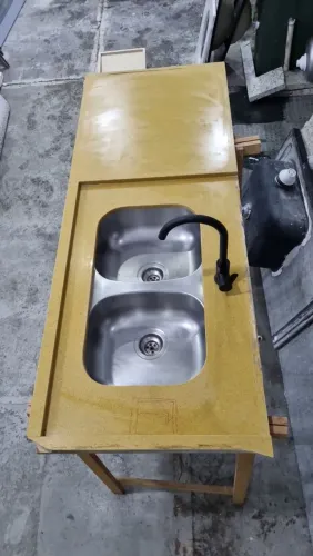 Pia Quartzo amarelo estelar cuba dupla inox