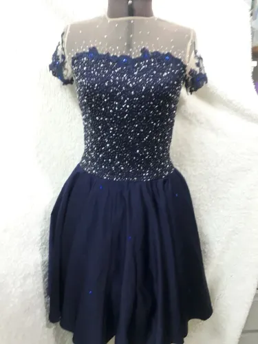 Vestido curto para festa azul marinho