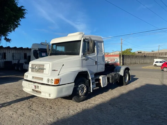 Mercedes Benz 1634 ano 2005/2005 com kit hidráulico para caçamba, segundo dono