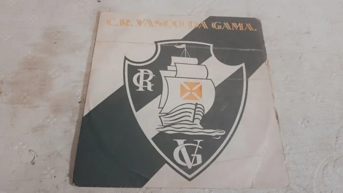 Compacto com hino do Vasco 